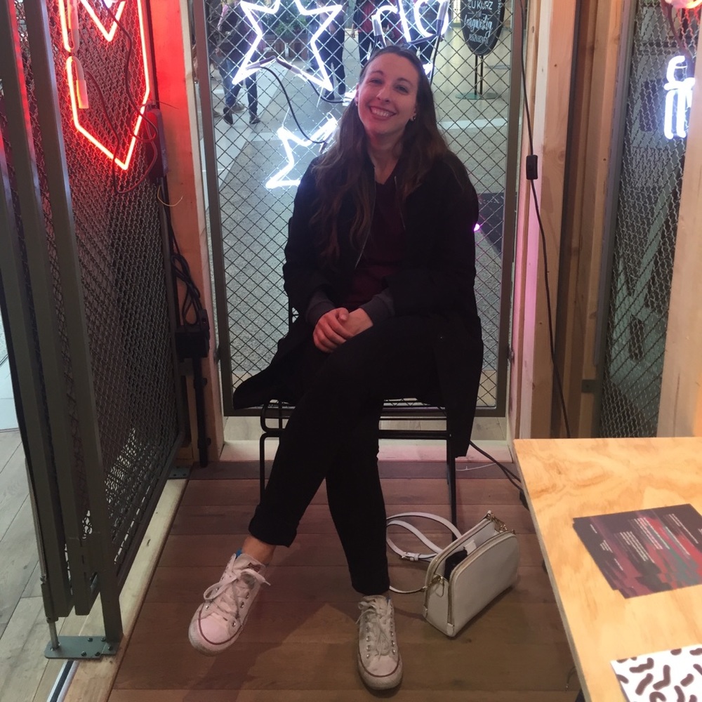 Meet your Posher, Laura
